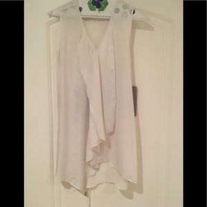 Flowey maternity top by Jessica Simpson